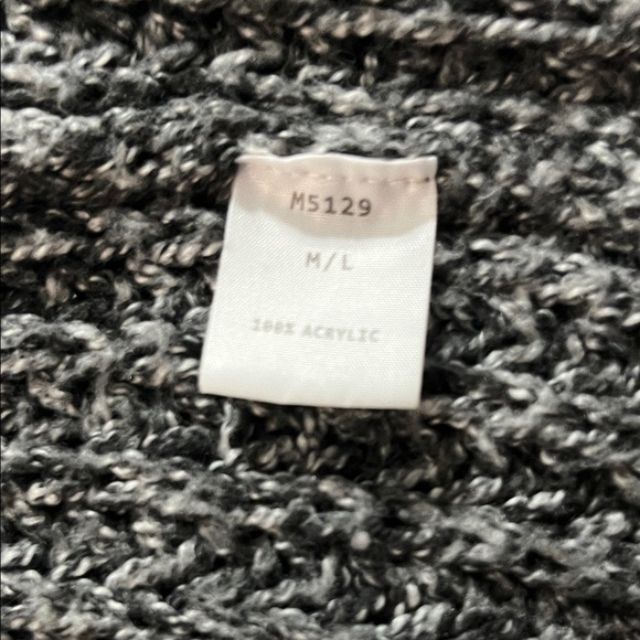 Kerisma Two-Tone Open-Front Cardigan in Gray & Cream - Picture 4 of 5